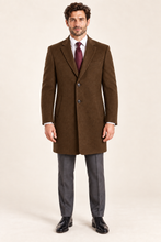 Load image into Gallery viewer, Langford — Men’s Vicuna Three-Quarter Topcoat — front model view